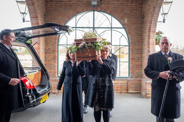 Larsen Begravelse Din Lokale Bedemand I Frederikssund FriBoo Larsen Begravelse Din Lokale Bedemand I Frederikssund FriBoo